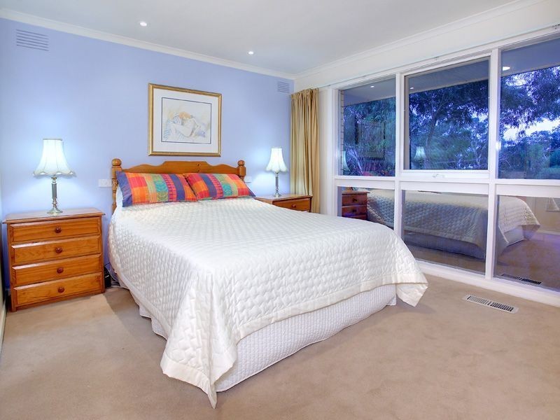 16 Sherwood Crescent, Mount Martha VIC 3934