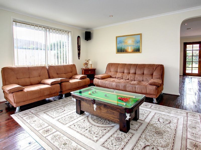 16 Flora Road, Mount Martha VIC 3934