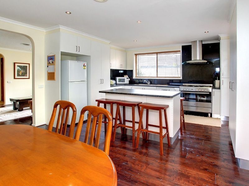 16 Flora Road, Mount Martha VIC 3934