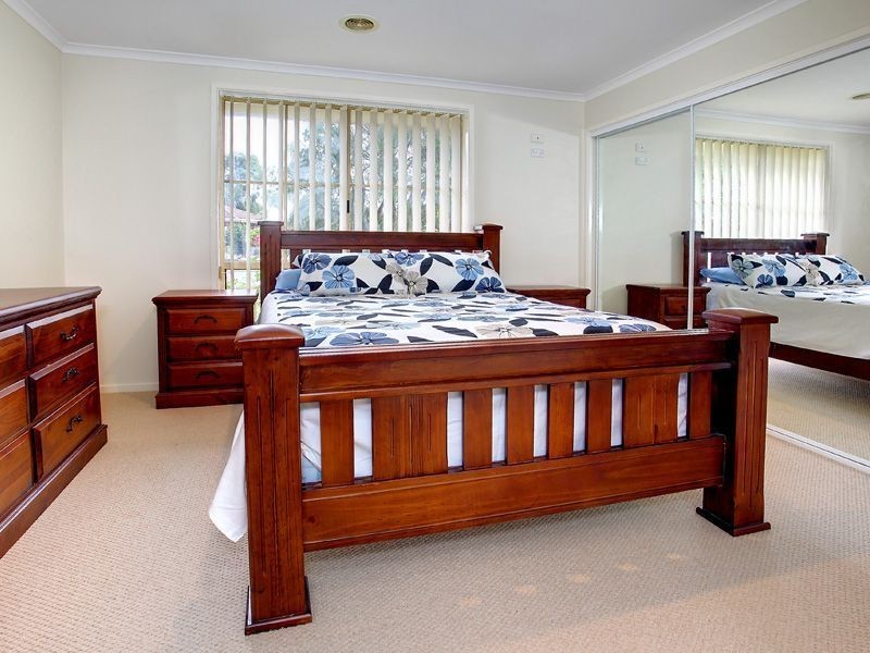 16 Flora Road, Mount Martha VIC 3934