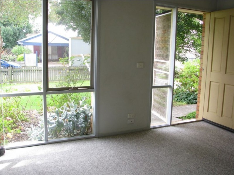 1/52 Alameda, Mornington VIC 3931