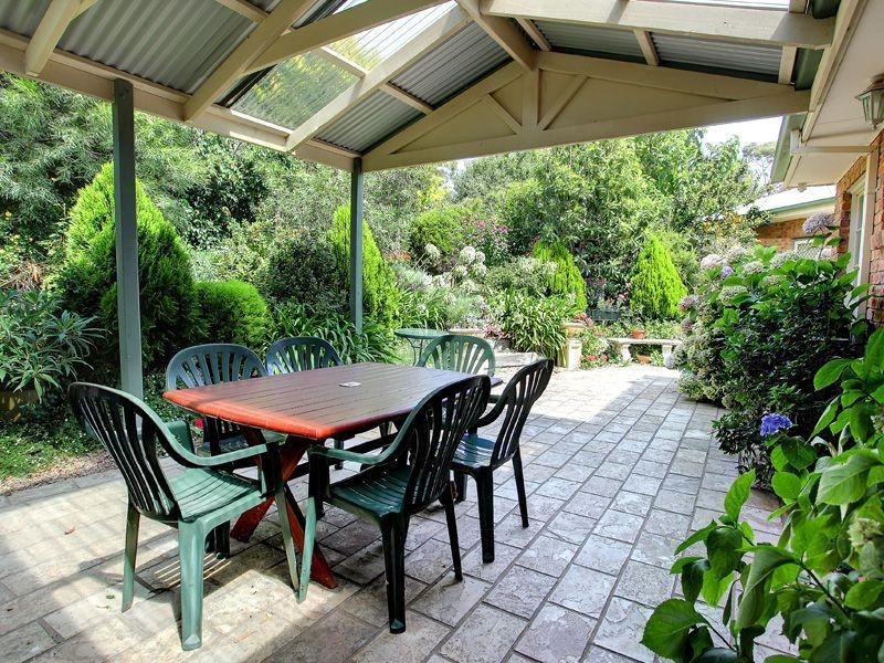 8 Solomons Terrace, Mount Martha VIC 3934