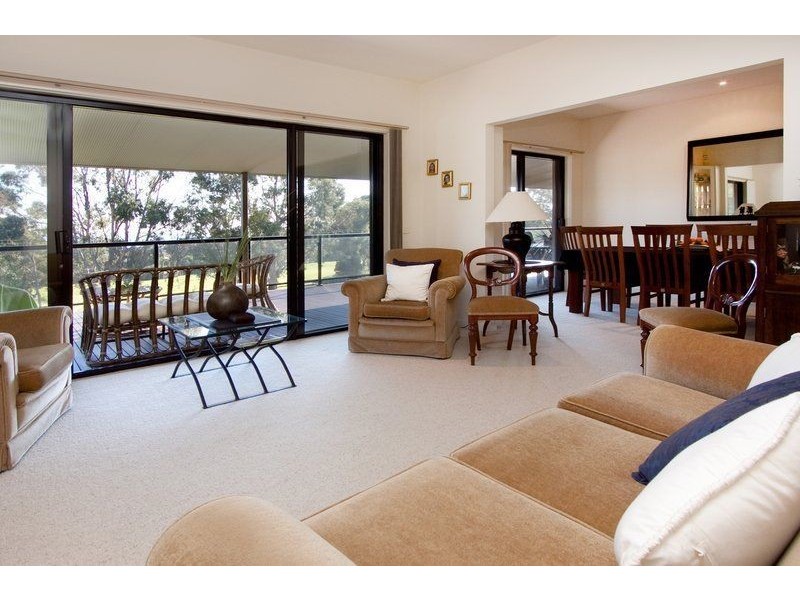 2 Ferne Place, Mount Martha VIC 3934