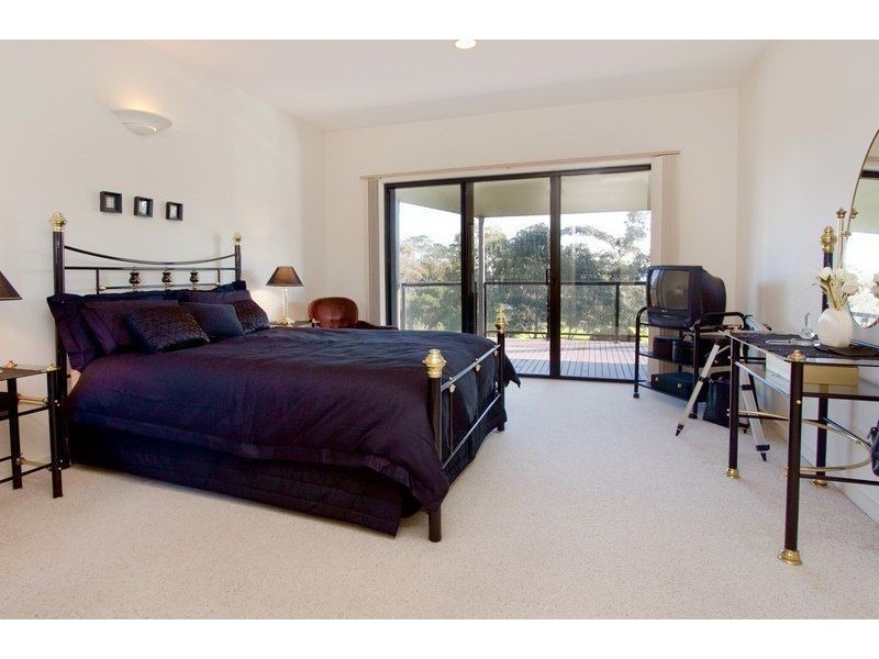 2 Ferne Place, Mount Martha VIC 3934