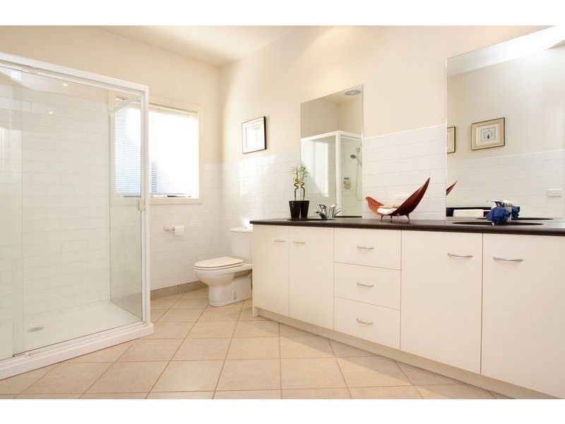 2 Ferne Place, Mount Martha VIC 3934