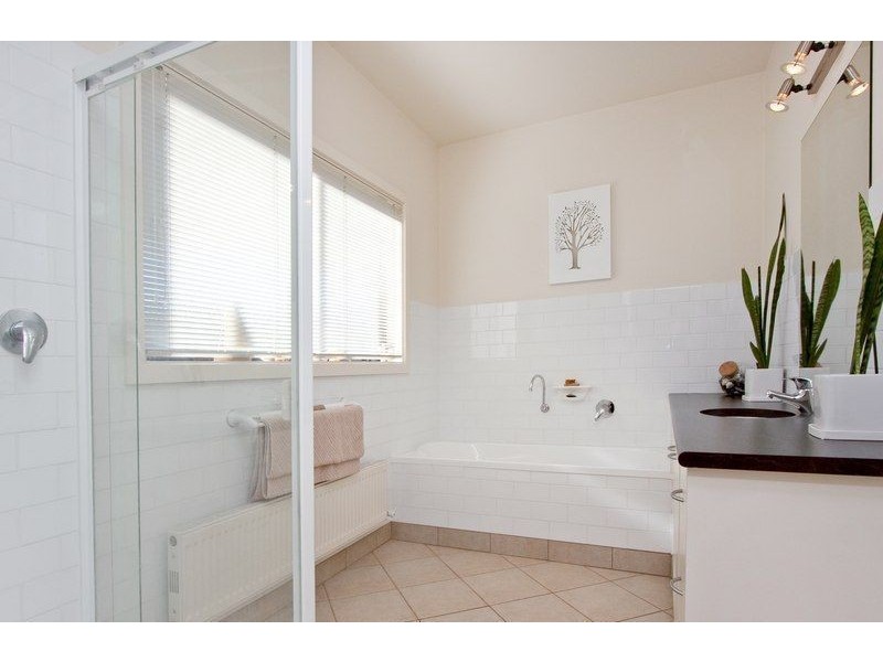 2 Ferne Place, Mount Martha VIC 3934