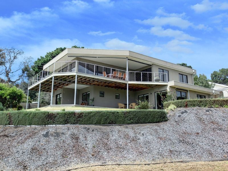 16 Kilburn Grove, Mount Martha VIC 3934