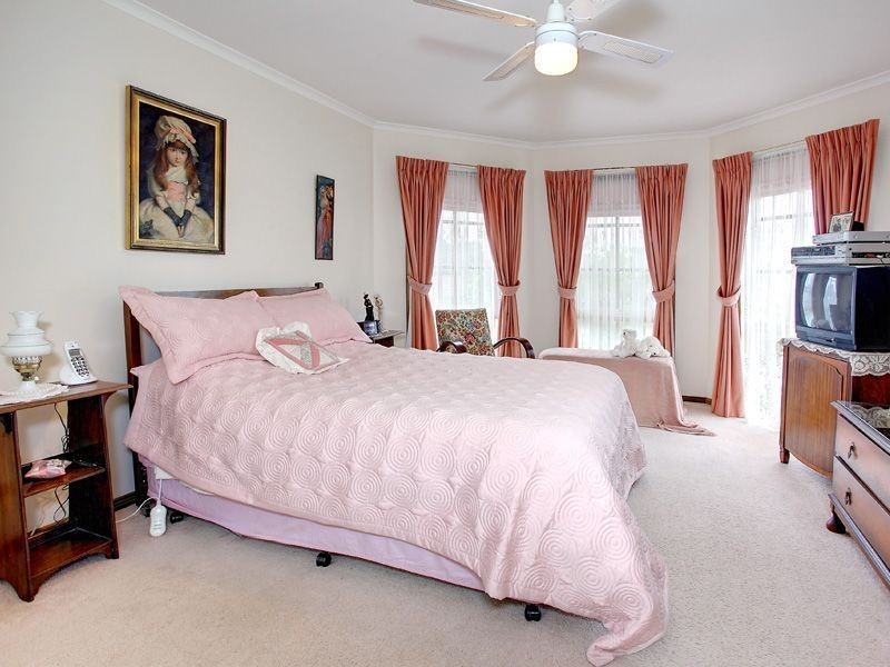 9 Layton Crescent, Mount Martha VIC 3934