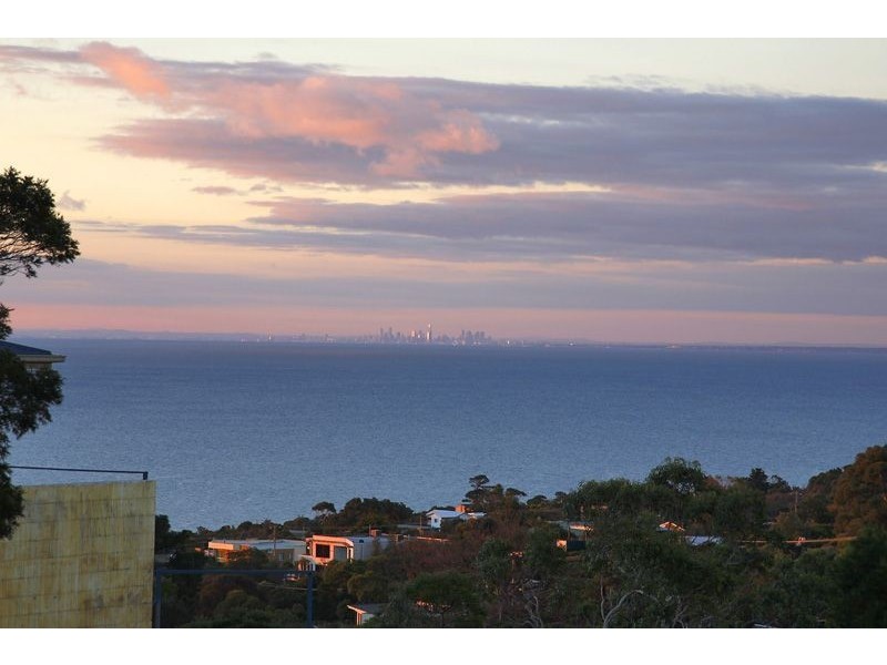 6 Rockleigh Drive, Mount Martha VIC 3934