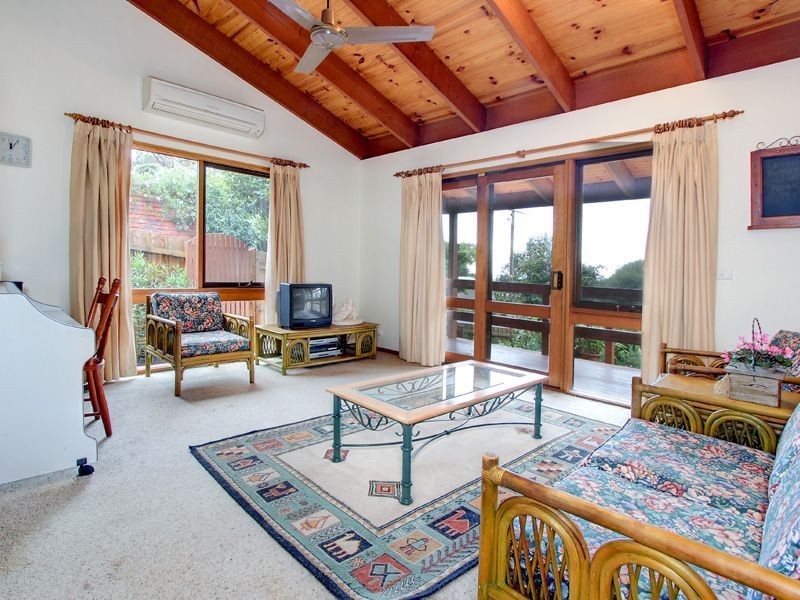 24 Sherwood Crescent, Mount Martha VIC 3934