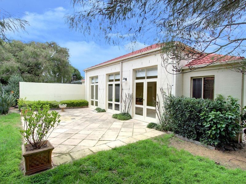 9 Hinkler Street, Mount Martha VIC 3934