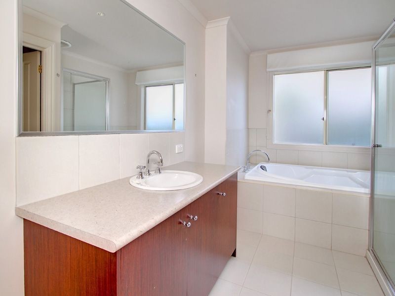 9 Hinkler Street, Mount Martha VIC 3934