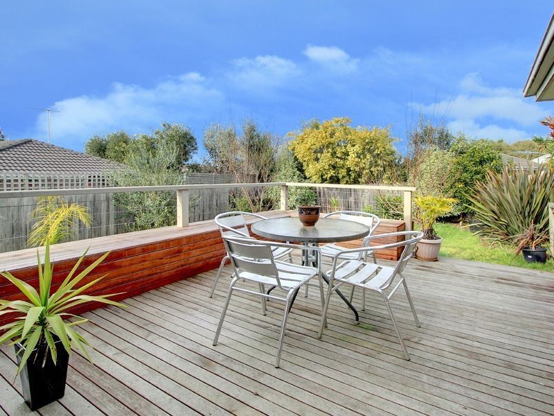 6 Piping Lane, Mount Martha VIC 3934