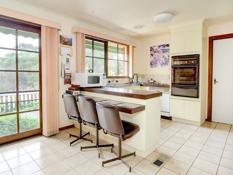 20 St Ives Grove, Mount Martha VIC 3934