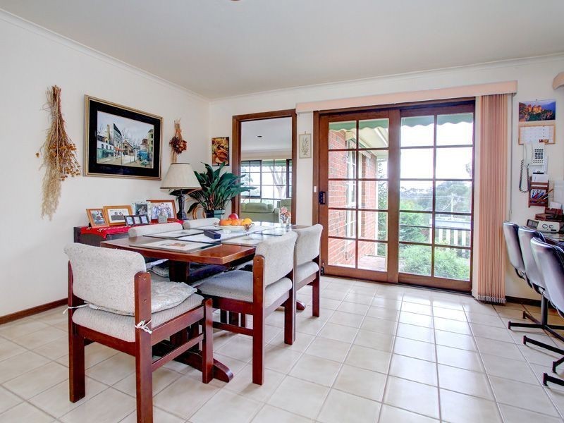 20 St Ives Grove, Mount Martha VIC 3934