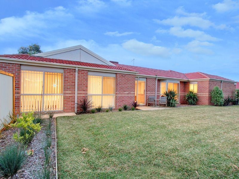 32 Meadow Crest Circuit, Mount Martha VIC 3934