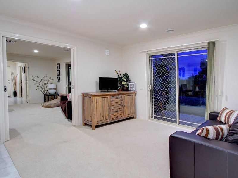 32 Meadow Crest Circuit, Mount Martha VIC 3934