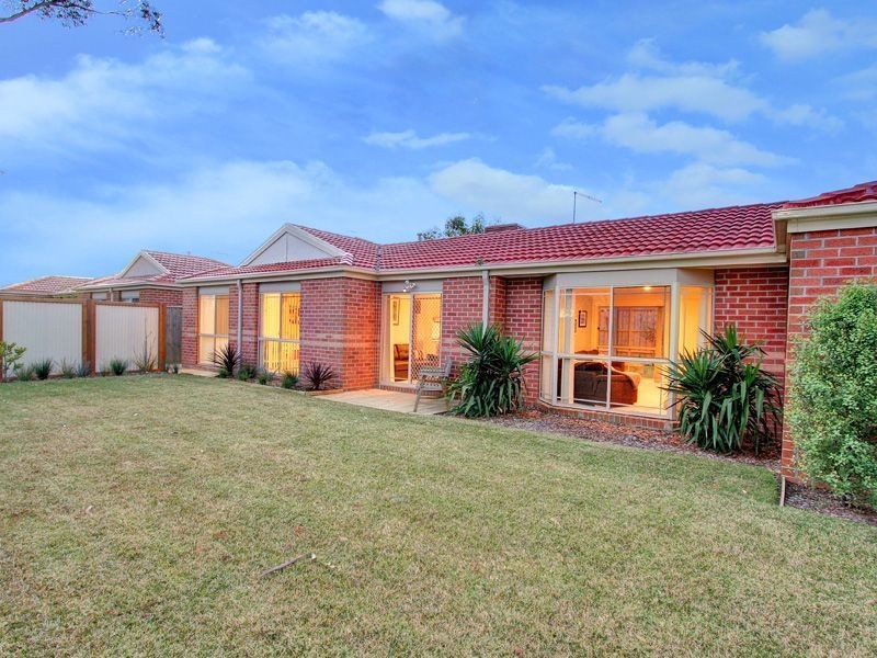 32 Meadow Crest Circuit, Mount Martha VIC 3934