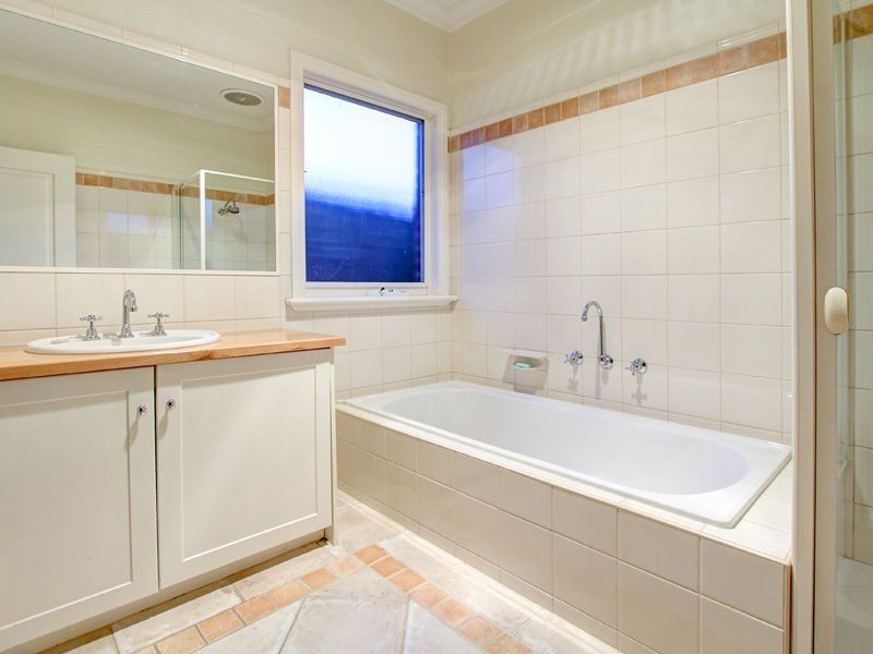 5 Lesa Court, Mount Martha VIC 3934