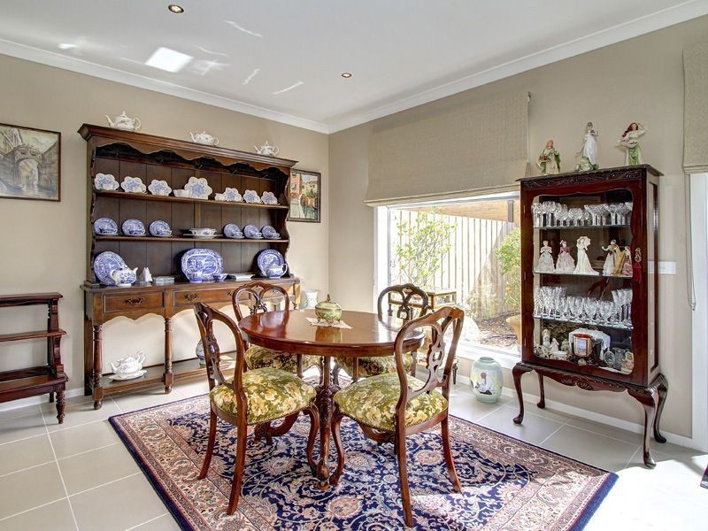 8 Arthur Walk, Mount Martha VIC 3934