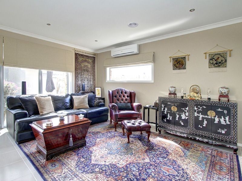 8 Arthur Walk, Mount Martha VIC 3934