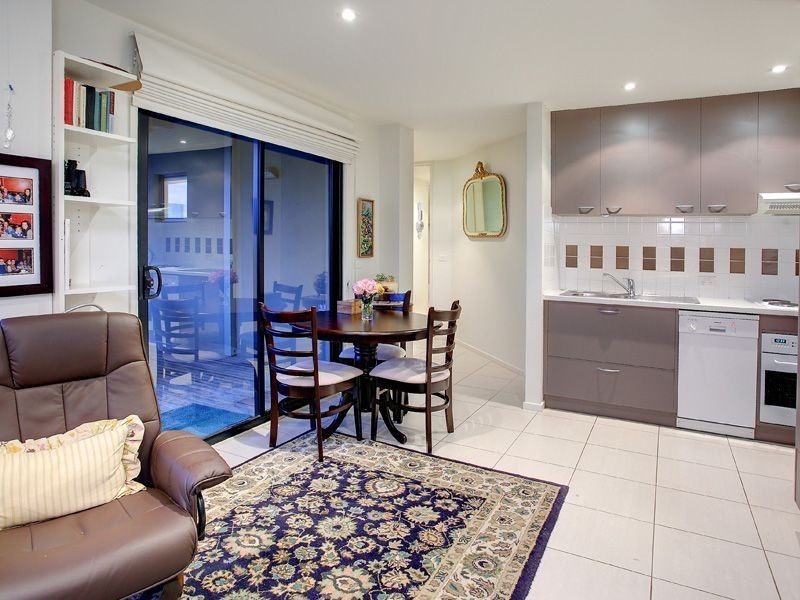 16 Kilburn Grove, Mount Martha VIC 3934