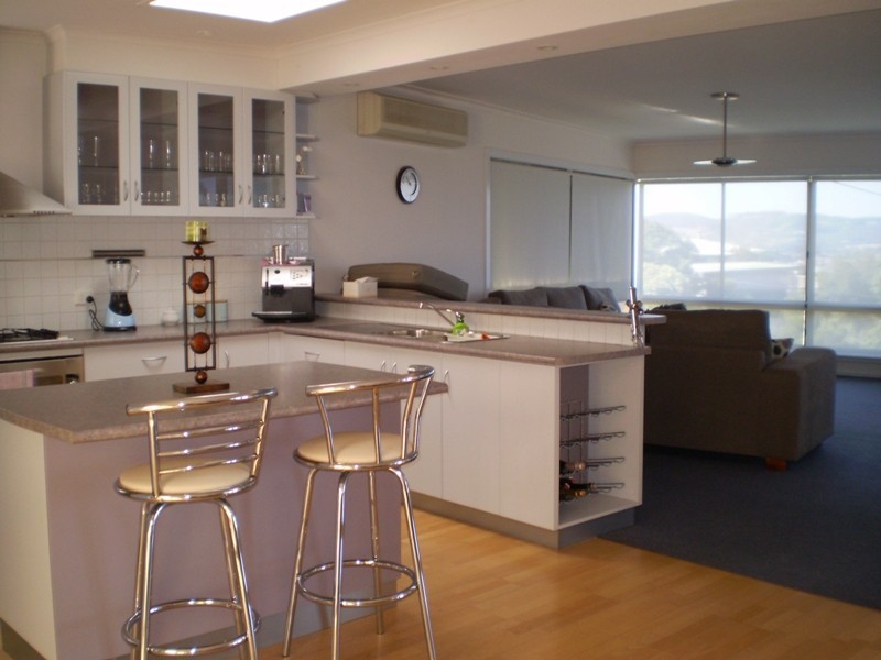 17 Ellerina Road, Mount Martha VIC 3934