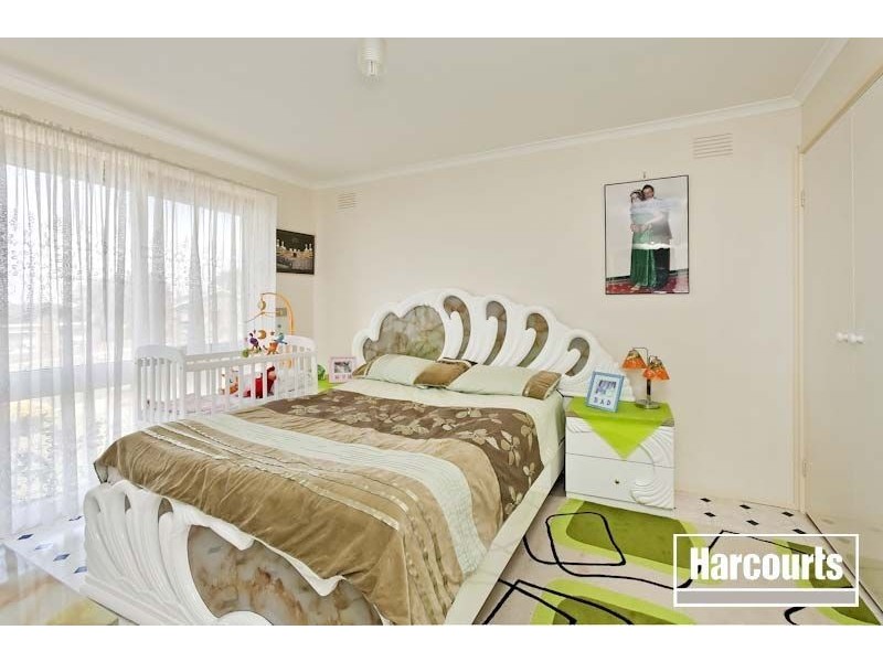 85 John Fawkner Drive, Endeavour Hills VIC 3802