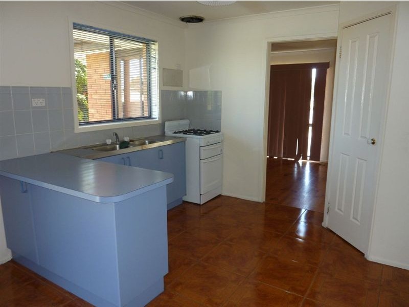 64 Willow Drive, Hampton Park VIC 3976