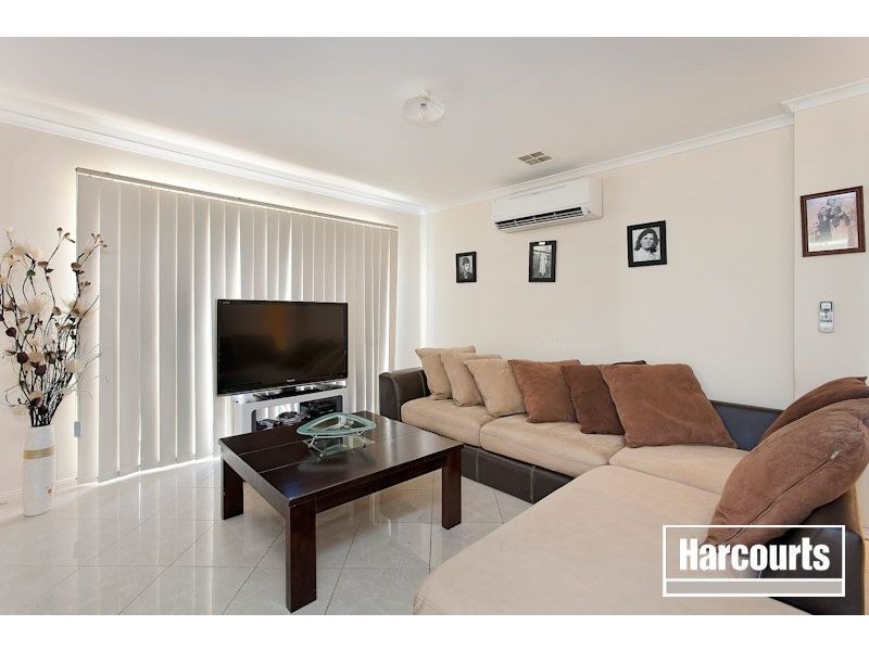 6 Oakland Drive, Hampton Park VIC 3976