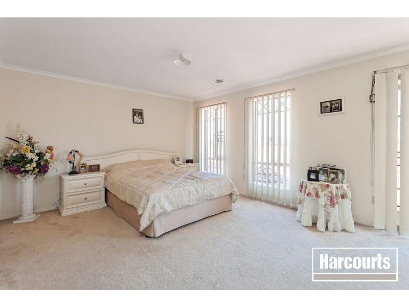 6 Oakland Drive, Hampton Park VIC 3976