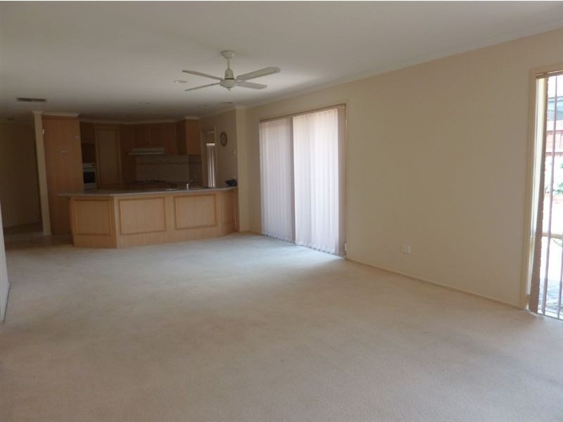 93 Hinrichsen Drive, Hallam VIC 3803