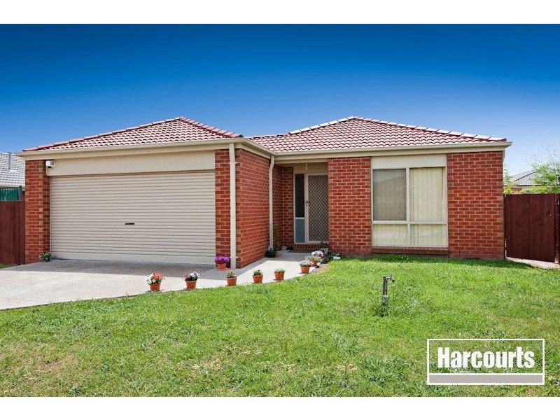 29 Glenaire Crescent, Cranbourne West VIC 3977