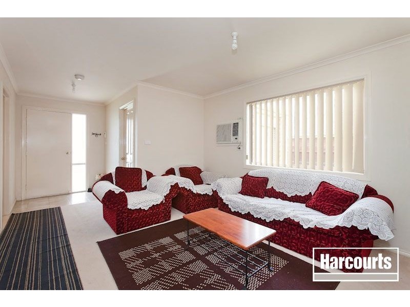 29 Glenaire Crescent, Cranbourne West VIC 3977