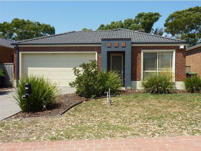 16 Silverwattle Drive, Lyndhurst VIC 3975