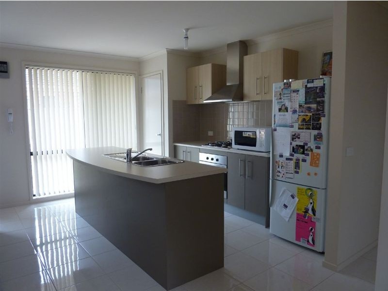 158 Rosebank Drive, Cranbourne North VIC 3977