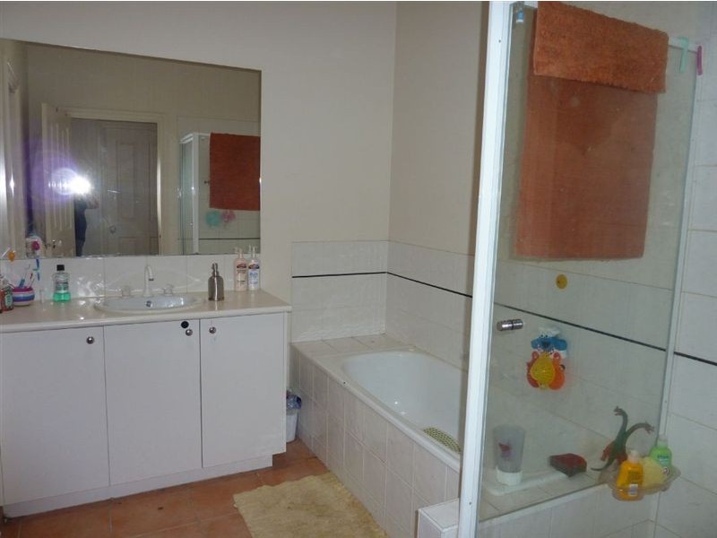 6 Boldrewood Place, Lynbrook VIC 3975