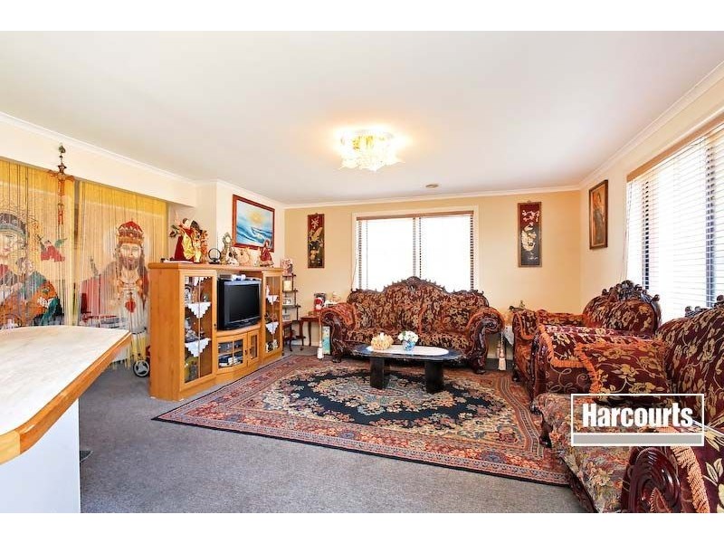 30 Kirkwood Crescent, Hampton Park VIC 3976