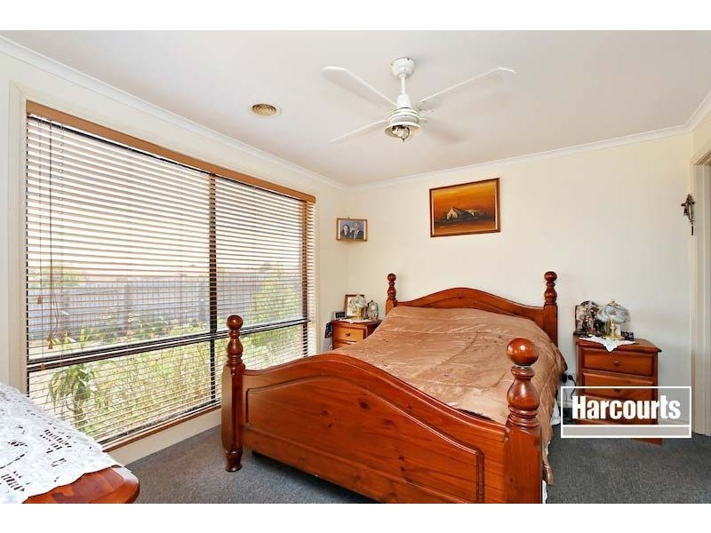 30 Kirkwood Crescent, Hampton Park VIC 3976