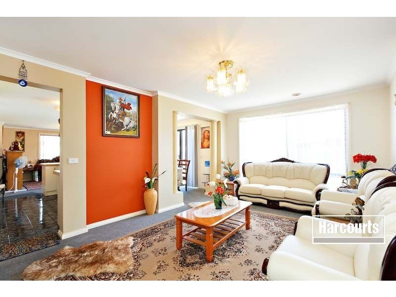 30 Kirkwood Crescent, Hampton Park VIC 3976