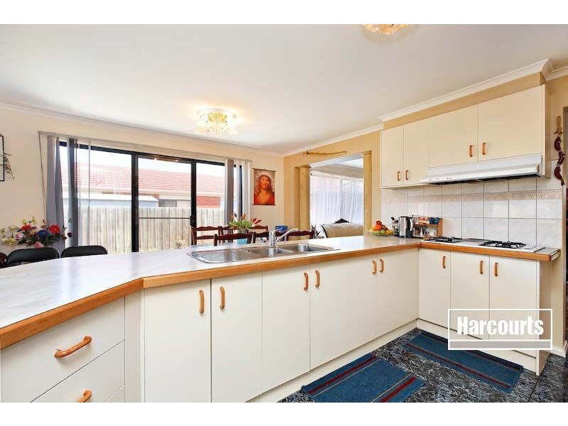 30 Kirkwood Crescent, Hampton Park VIC 3976