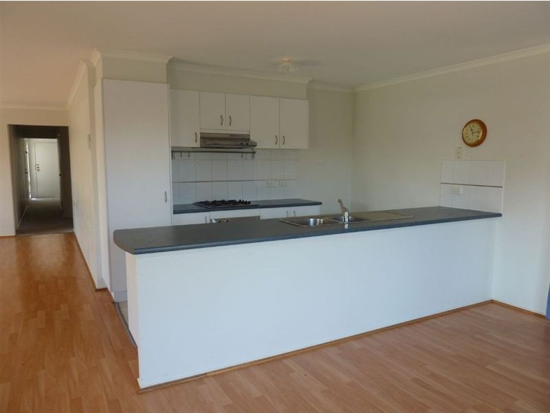 48 Cato Parkway, Lynbrook VIC 3975