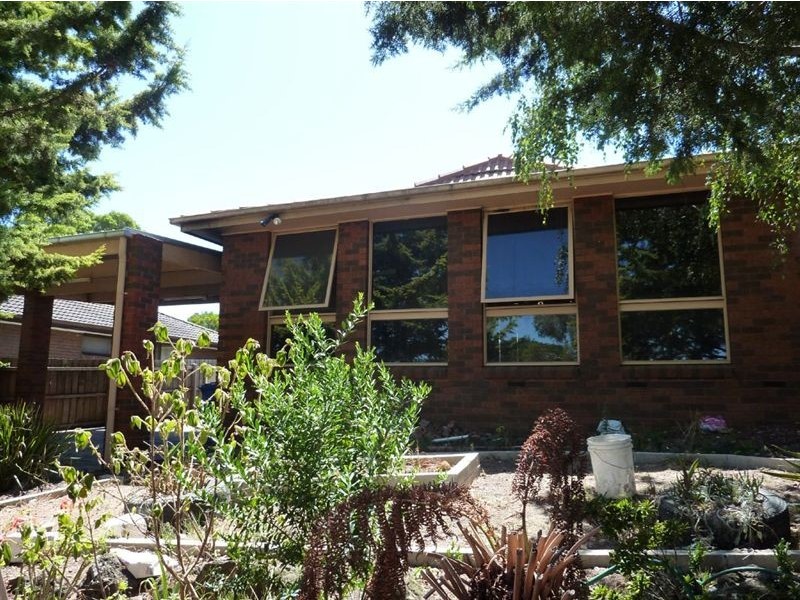 13 The Grange, Hampton Park VIC 3976