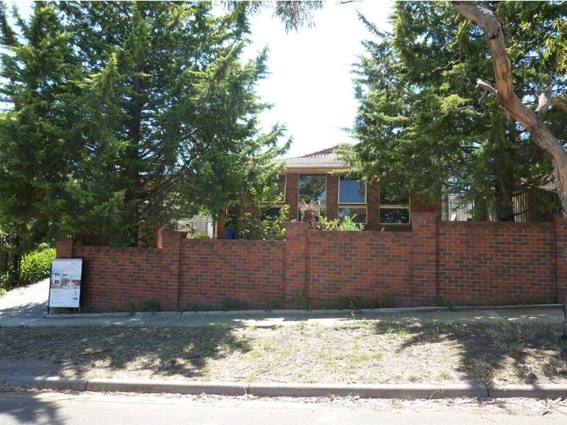 13 The Grange, Hampton Park VIC 3976