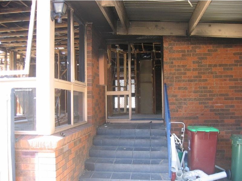 13 The Grange, Hampton Park VIC 3976