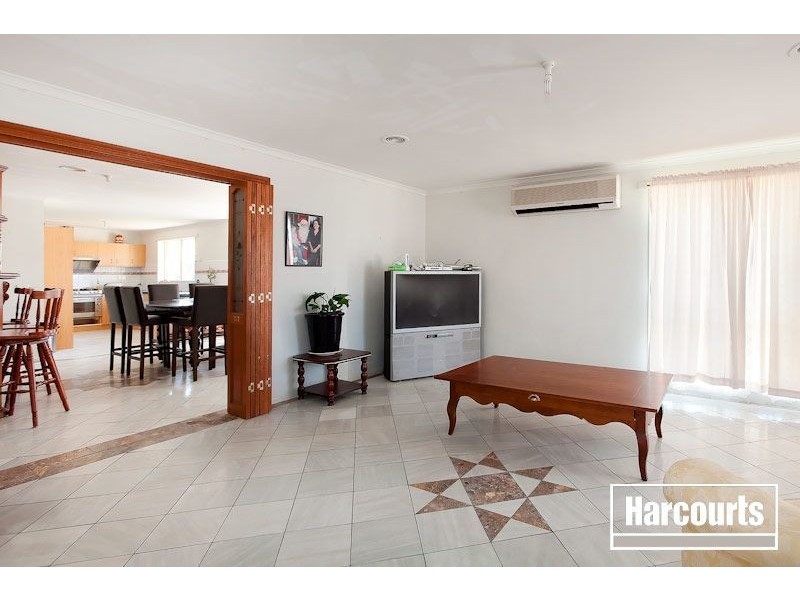 2 Castella Place, Hampton Park VIC 3976