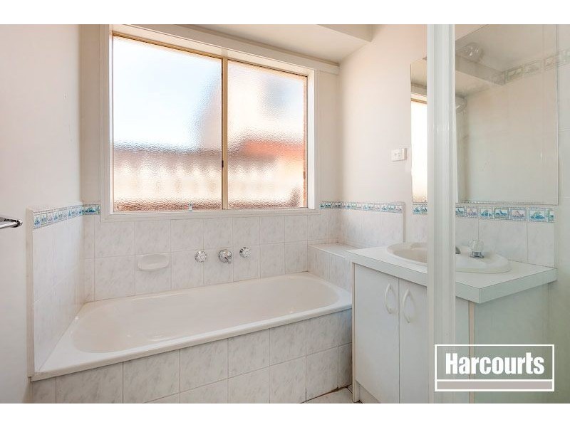 2 Castella Place, Hampton Park VIC 3976