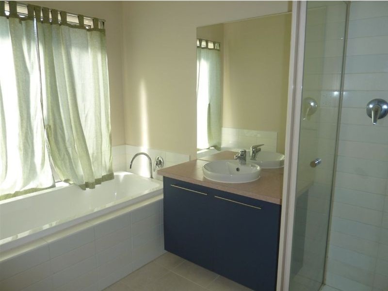 34 Franklin Parade, Lynbrook VIC 3975