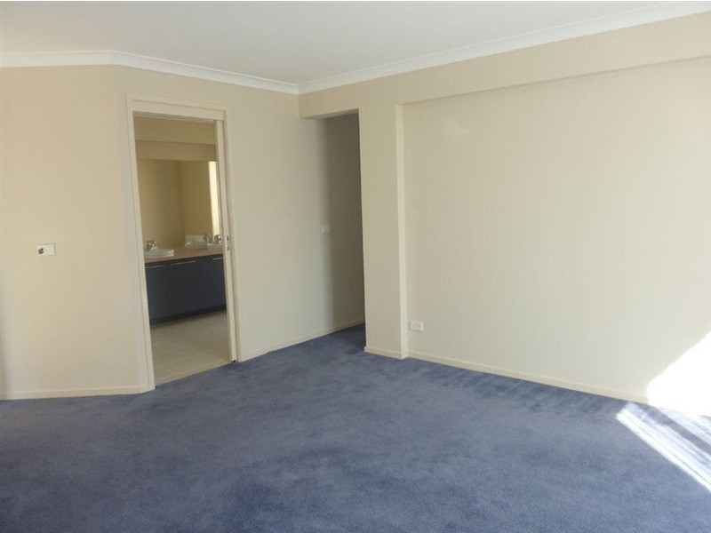 34 Franklin Parade, Lynbrook VIC 3975