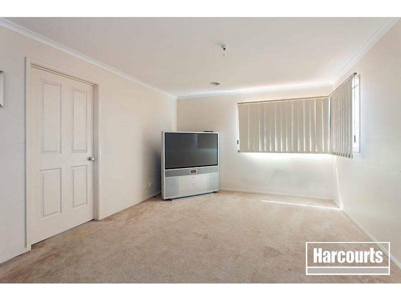 6 Oakland Drive, Hampton Park VIC 3976